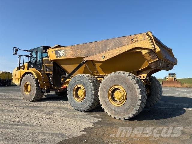 CAT 745 Dumpperit