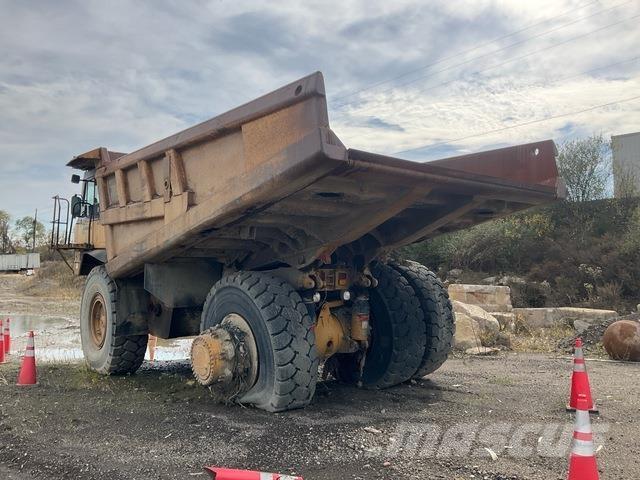 CAT 775E Dumpperit