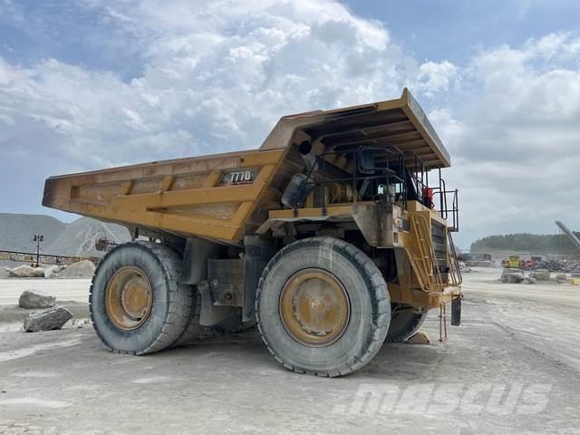 CAT 777D Dumpperit