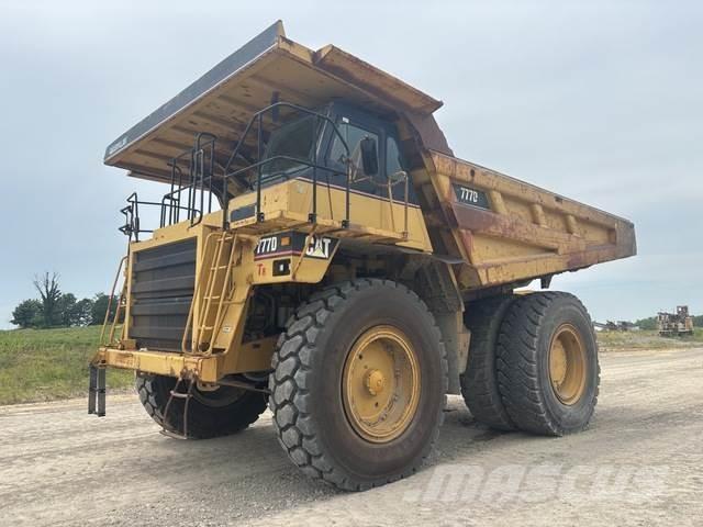 CAT 777D Dumpperit