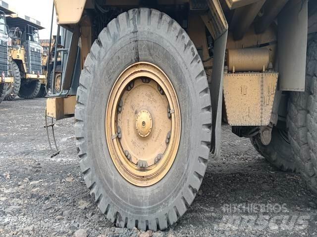 CAT 777E Dumpperit