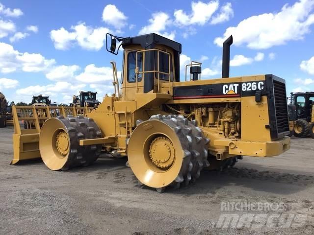 CAT 826C Tiivistyskoneet
