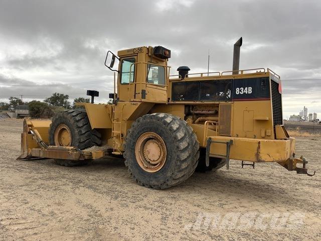 CAT 834B Pyöräpuskutraktori