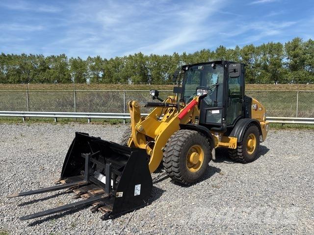 CAT 906 Pyöräkuormaajat