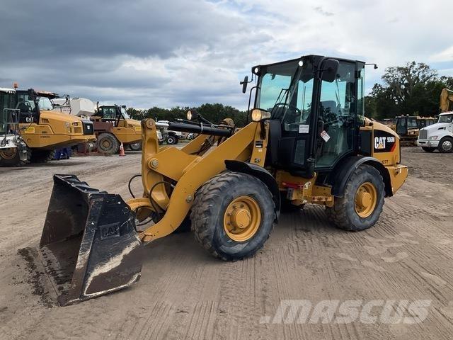 CAT 906M Pyöräkuormaajat