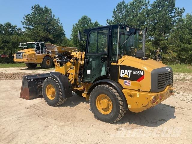 CAT 906M Pyöräkuormaajat
