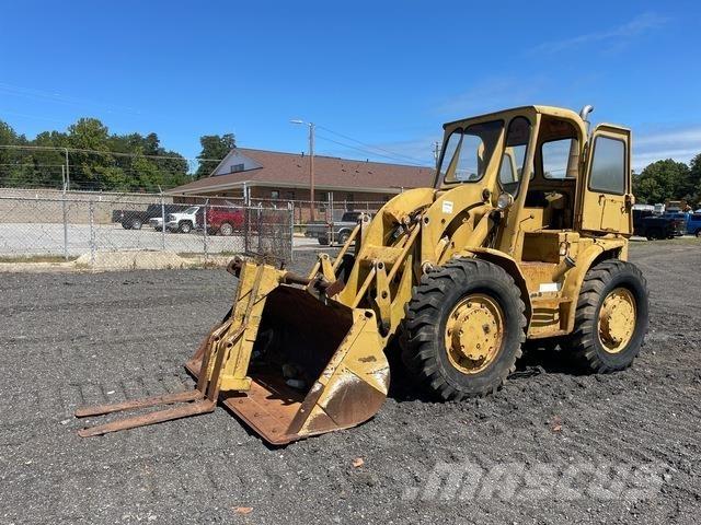 CAT 922 Pyöräkuormaajat