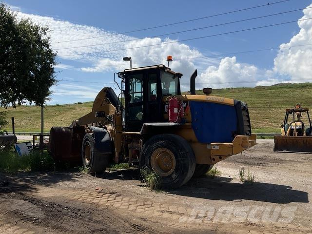 CAT 930M Pyöräkuormaajat