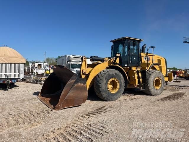 CAT 966M Pyöräkuormaajat