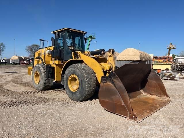 CAT 966M Pyöräkuormaajat