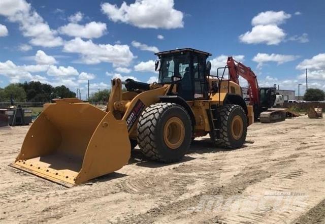 CAT 972 Pyöräkuormaajat
