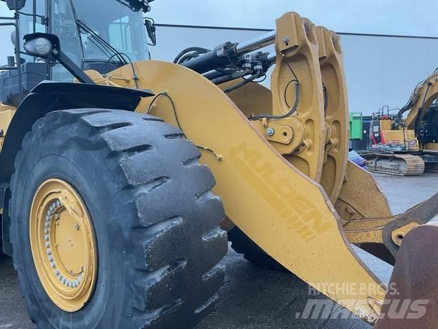 CAT 982M Pyöräkuormaajat