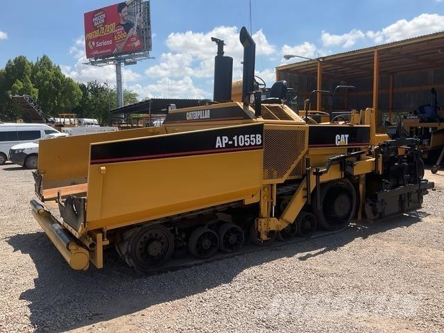 CAT AP-1055B Asfalttikoneet