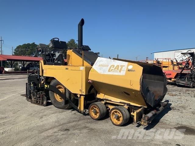 CAT AP-600D Asfalttikoneet
