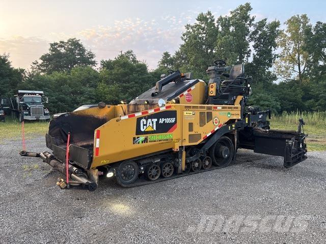 CAT AP1055F Asfalttikoneet