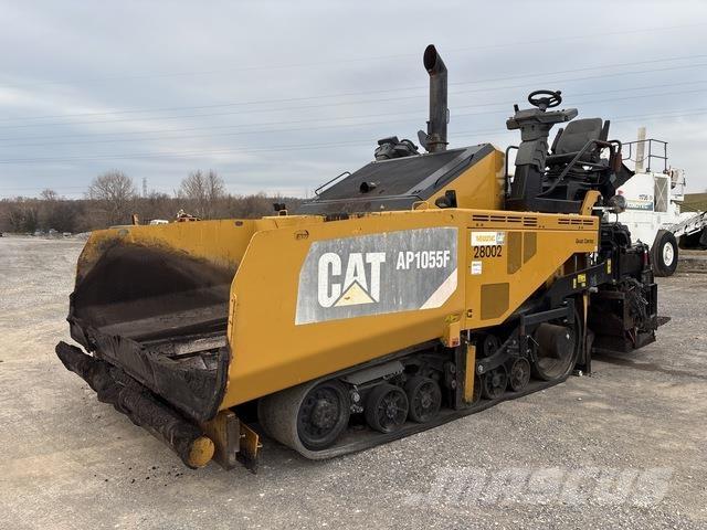 CAT AP1055F Asfalttikoneet