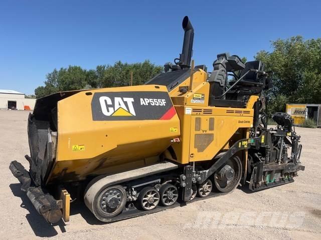 CAT AP555F Asfalttikoneet