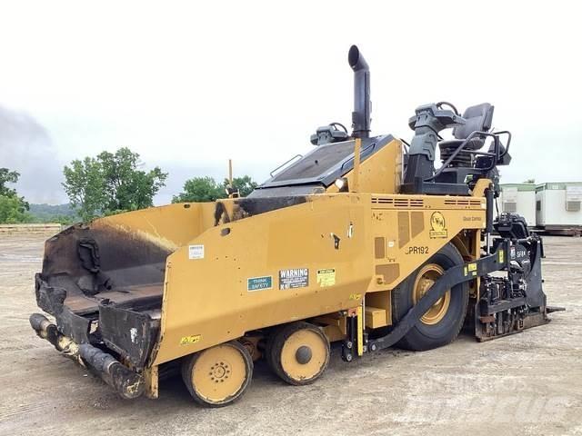 CAT AP600F Asfalttikoneet