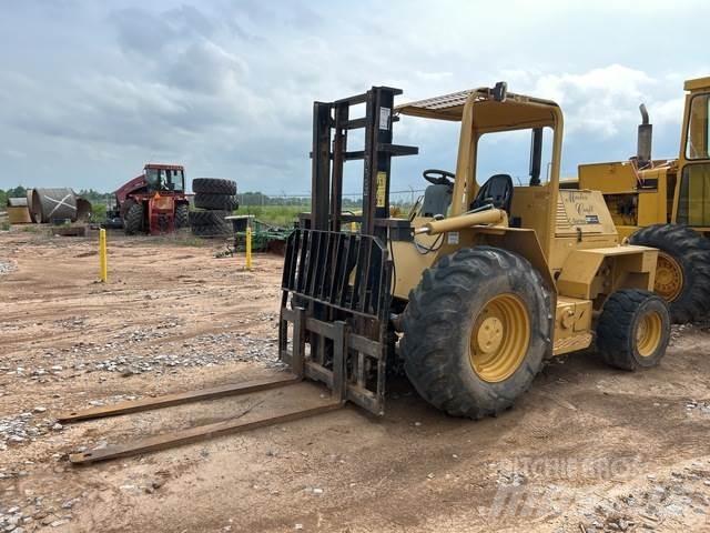 CAT C0610106 Maastotrukit