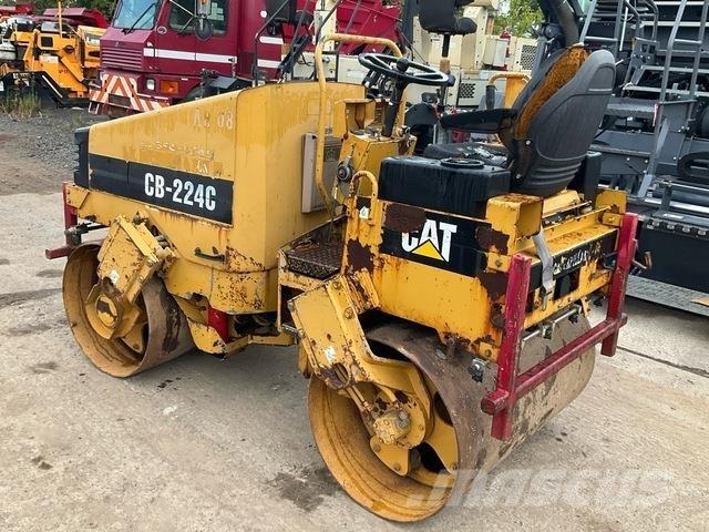 CAT CB-224C Tandemjyrät