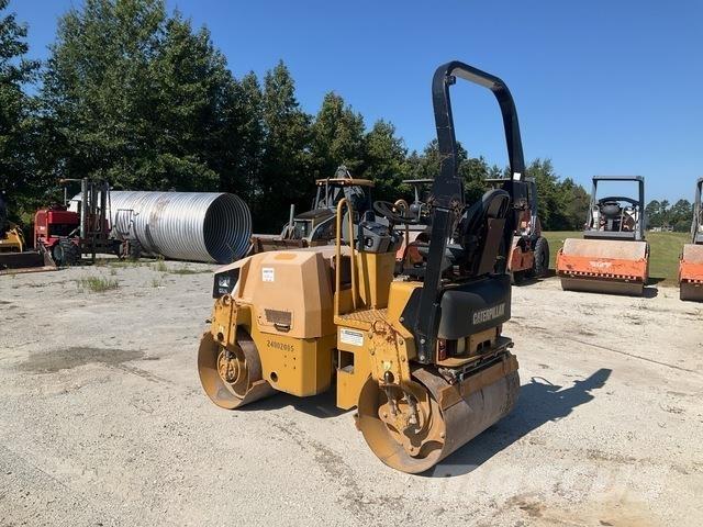 CAT CB24 Tandemjyrät
