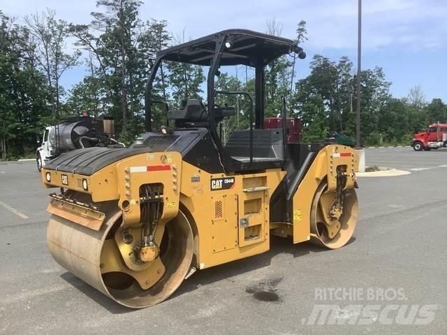 CAT CB44B Tandemjyrät