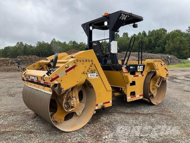 CAT CB54 Tandemjyrät