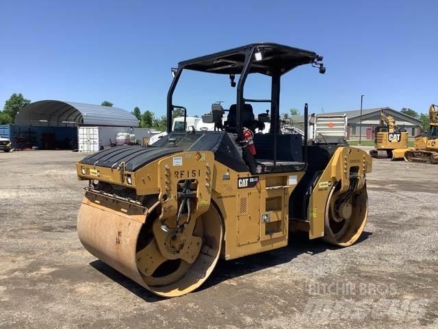 CAT CB54B Tandemjyrät
