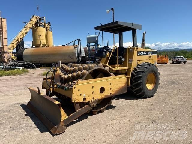CAT CP-563C Yksivalssijyrät