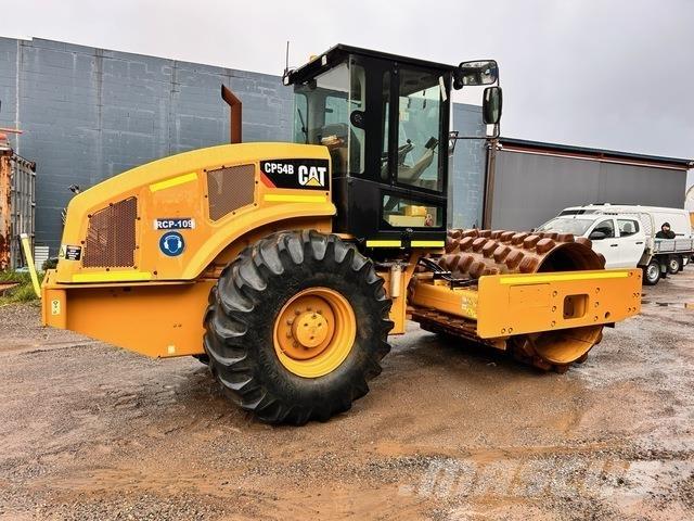 CAT CP54B Yksivalssijyrät