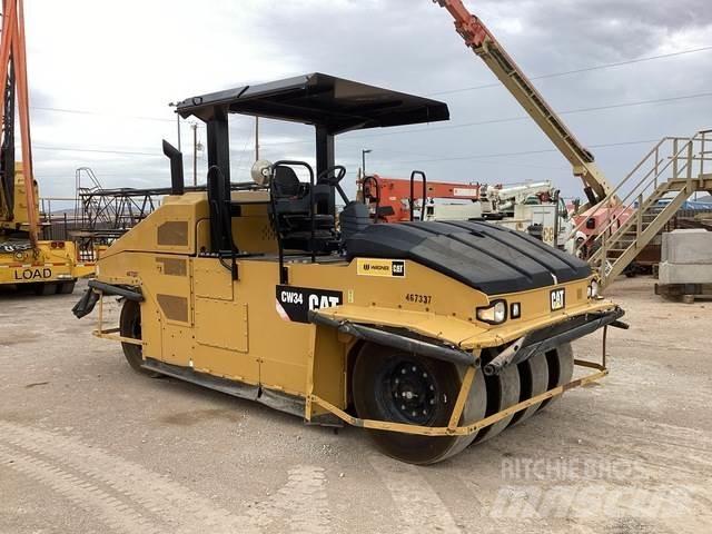 CAT CW34 Kumipyöräjyrät