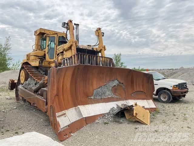 CAT D10N Telaketjupuskutraktorit