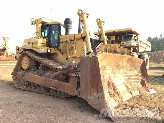 CAT D10R Telaketjupuskutraktorit