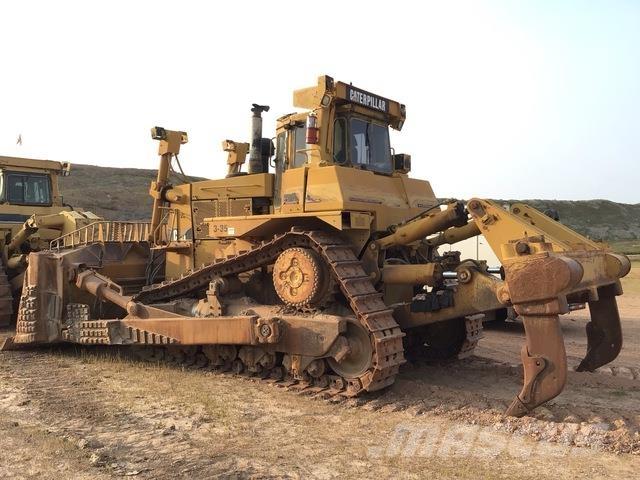 CAT D10R Telaketjupuskutraktorit