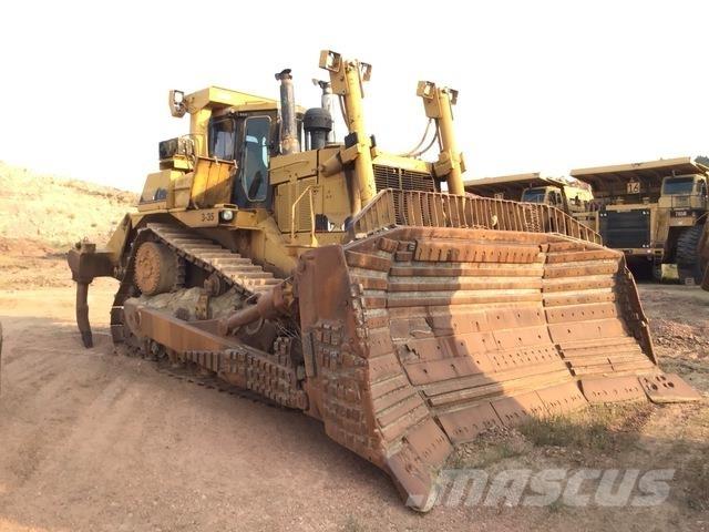 CAT D10R Telaketjupuskutraktorit
