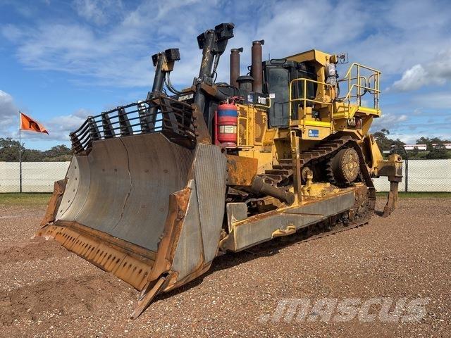 CAT D10T Telaketjupuskutraktorit