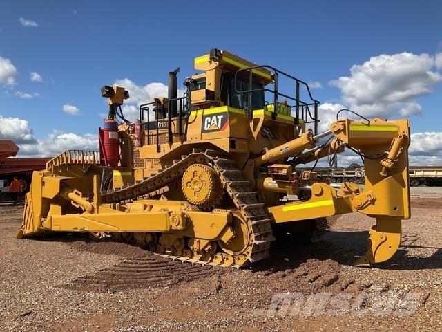 CAT D10T Telaketjupuskutraktorit