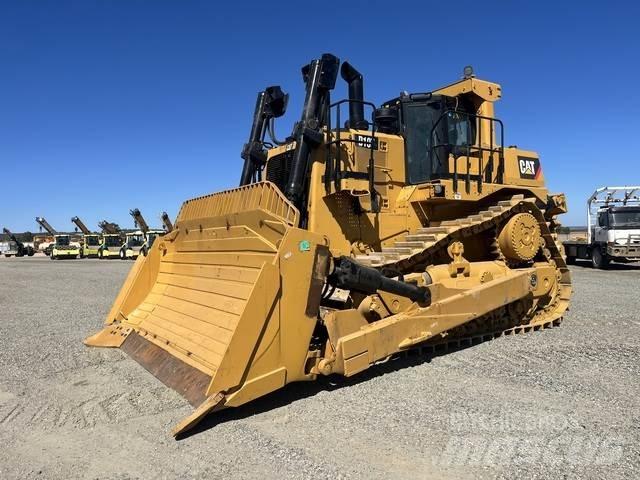CAT D10T2 Telaketjupuskutraktorit
