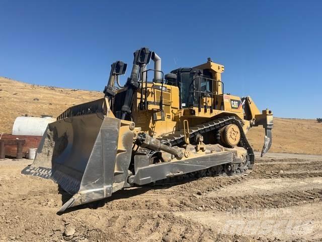 CAT D10T2 Telaketjupuskutraktorit