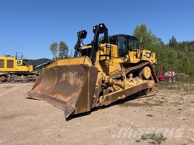 CAT D10T2 Telaketjupuskutraktorit