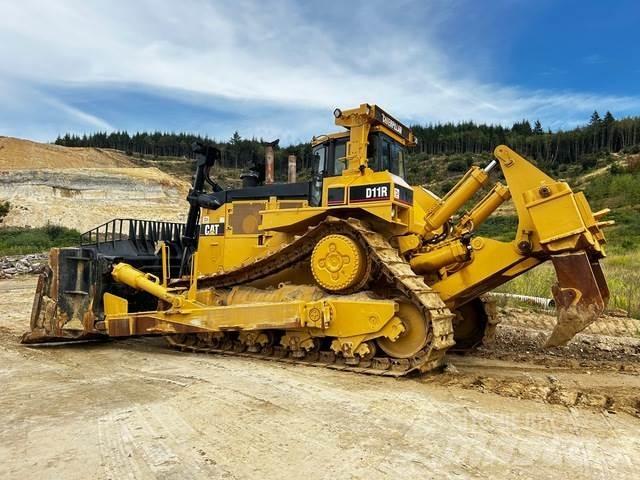 CAT D11R Telaketjupuskutraktorit