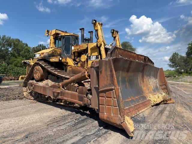 CAT D11R Telaketjupuskutraktorit
