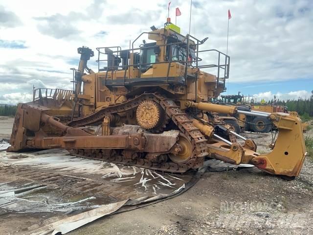 CAT D11T Telaketjupuskutraktorit