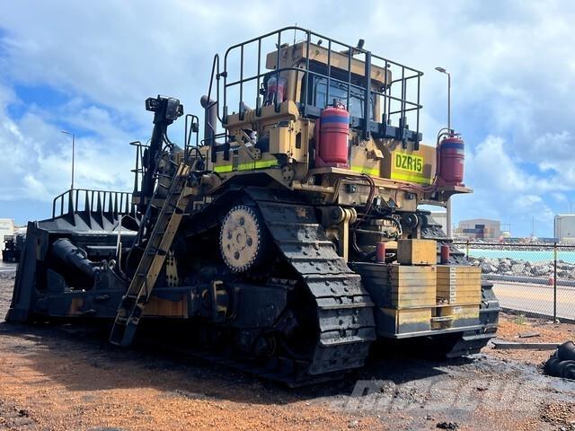 CAT D11T Telaketjupuskutraktorit
