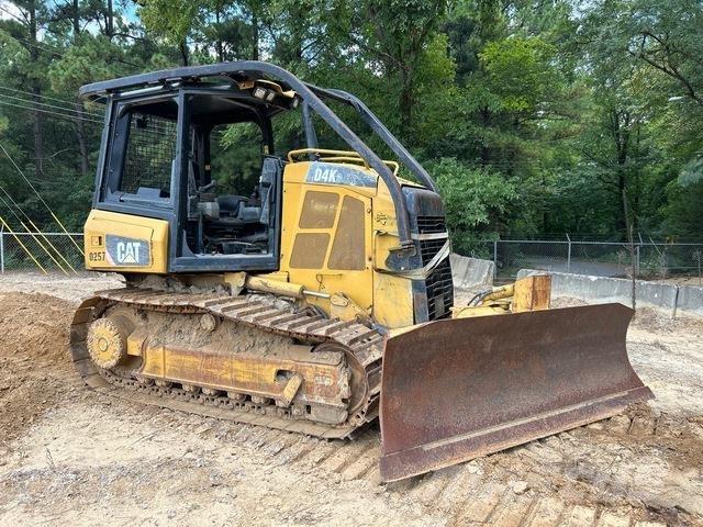 CAT D4K2 XL Telaketjupuskutraktorit
