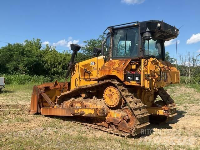 CAT D5 Telaketjupuskutraktorit