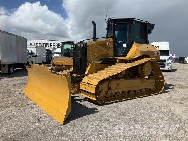 CAT D5 LGP Telaketjupuskutraktorit