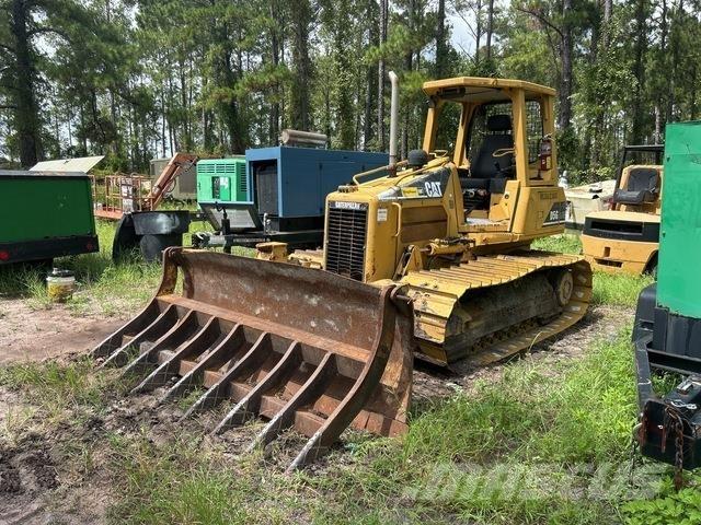CAT D5G LGP Telaketjupuskutraktorit