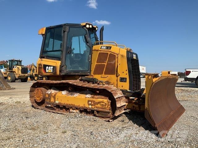 CAT D5K2 XL Telaketjupuskutraktorit