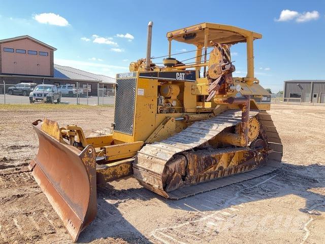 CAT D5M LPG Telaketjupuskutraktorit